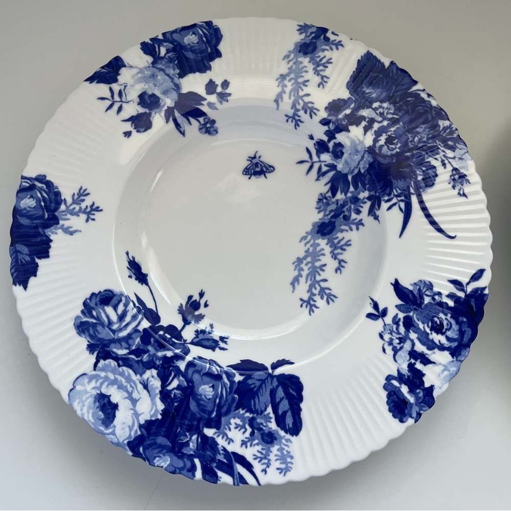 Anthropologie Abi Stoneware Set of 2 Soup Pasta Bowls Floral Toile Bees Pattern